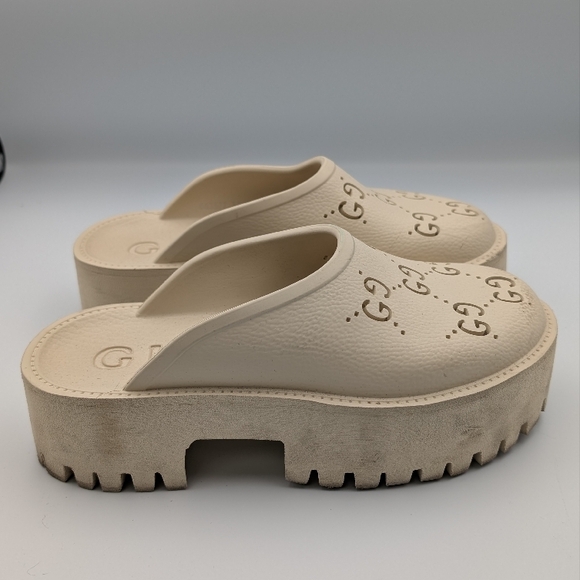 Gucci Cutout Logo Platform Mules 37 / US 7 Rubber GG Slides - Picture 3 of 9
